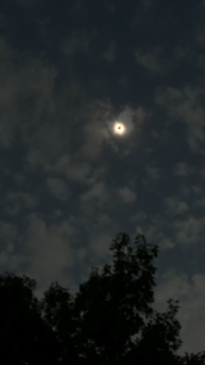 #Totality #SolarEclipse2024 
#FortWorthTexas 
#RingOfFire