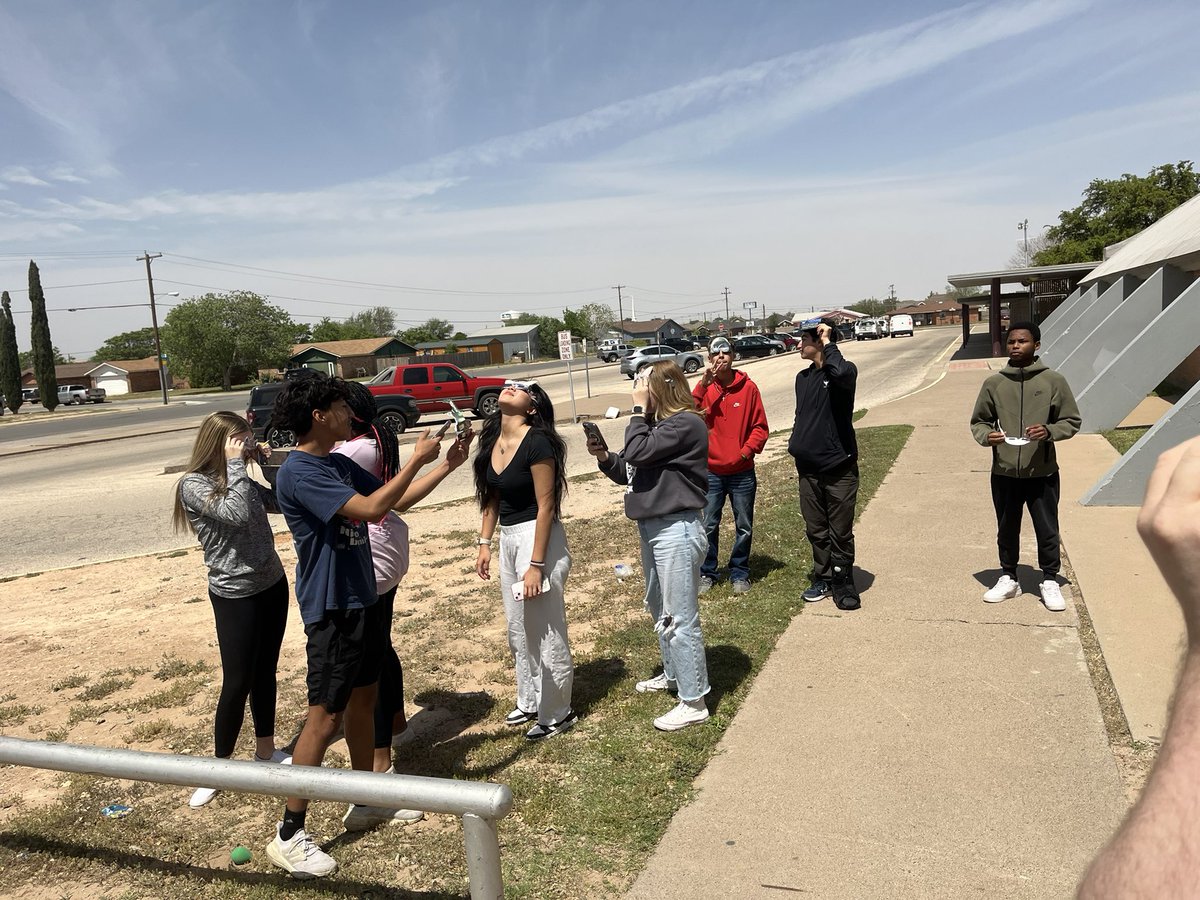 Freshman Health Sciences Academy students viewing the eclipse! 🌘
<a href="/MISD_CTE/">Midland ISD CTE</a> <a href="/Midland_ISD/">Midland ISD</a>