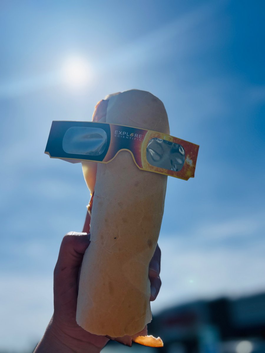 SarahDo01774642's tweet photo. This Jimmy John sub is ready for totality with the 2024 solar eclipse. @jimmyjohns https://t.co/DMDUqyZ7qn