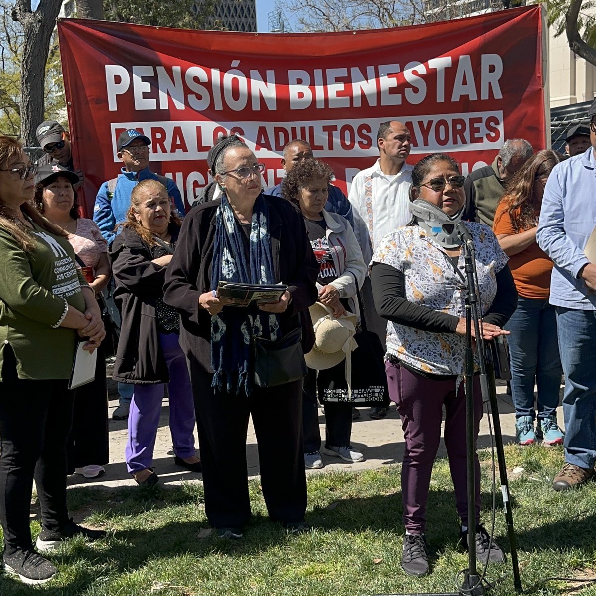 Many Mexican migrants are reaching retirement age after years of contributing to both the US and Mexico’s economies, yet many are left without access to retirement due to immigration status. This is why #AMLO must extend these benefits for all!

More info: NDLON.org