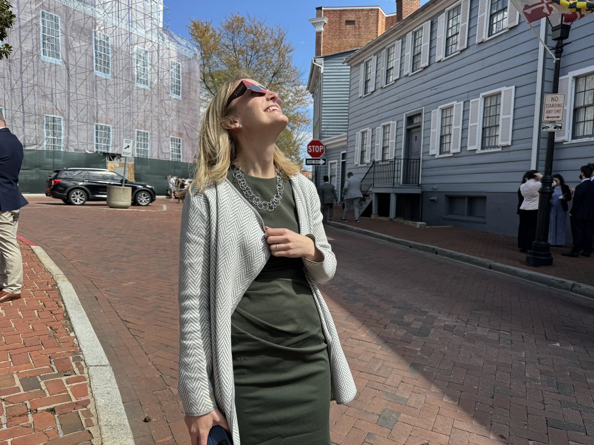 Maryland’s Comptroller @BrookeELierman checking out the Eclipse in Annapolis MD! #Eclipse2024