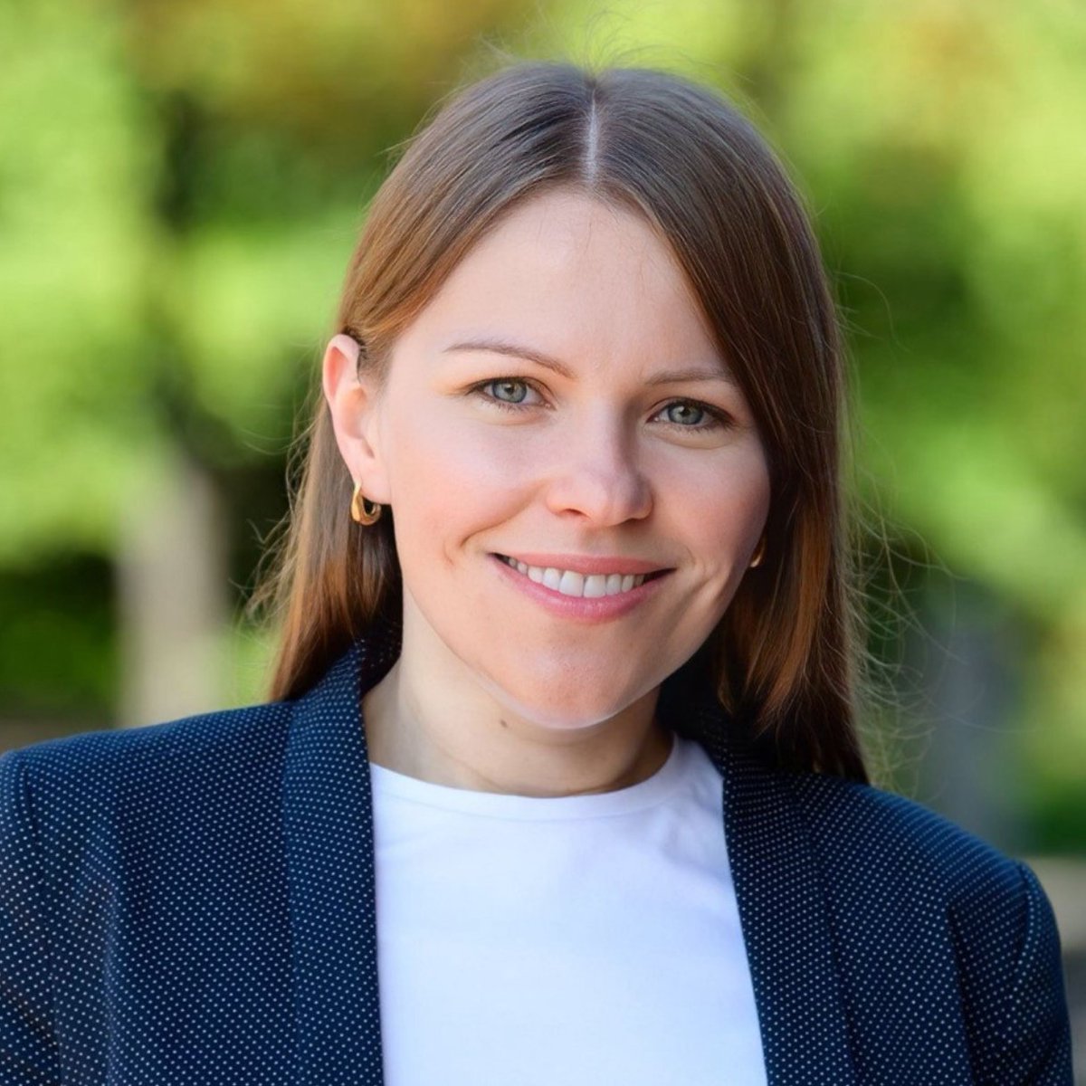 Congratulations to Associate Professor of Computer Science Ewa Syta who has received a prestigious Fulbright U.S. Scholar award for 2024-25 to conduct research in her native country of Poland! Learn more about Syta's digital research and impact: trincoll.link/Syta-Fulbright 💙💛