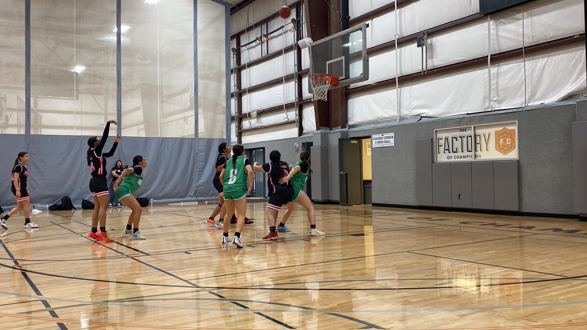 One game at a time Black Team! Still getting a feel out there with one another and the understanding of how important the details are. Confident in this very young group of ladies. It’s going to be a fun one for sure 😅!
#newteamnewseason #detailsmatter #sainfinitybasketball