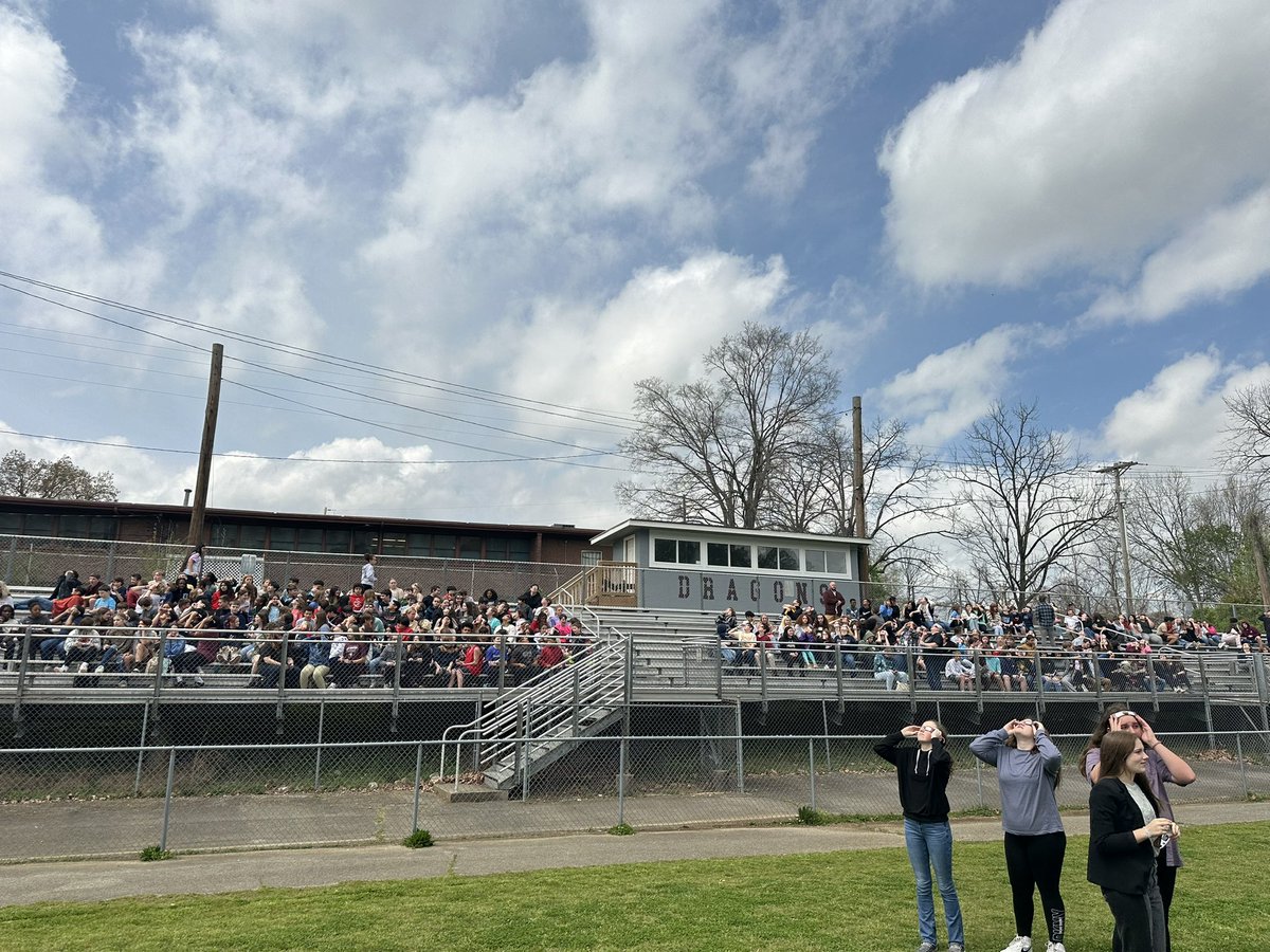 Leslie Harrison tweet media