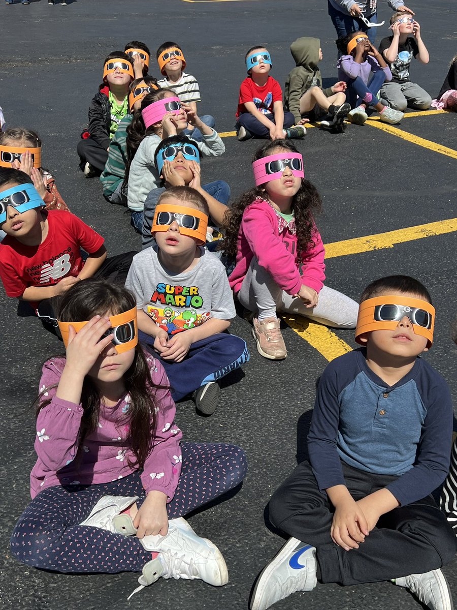 Sward students enjoyed a spectacular display of nature watching today’s solar eclipse ☀️🌕 #swd123 #d123 #scienceisawesome #SolarEclipse2024