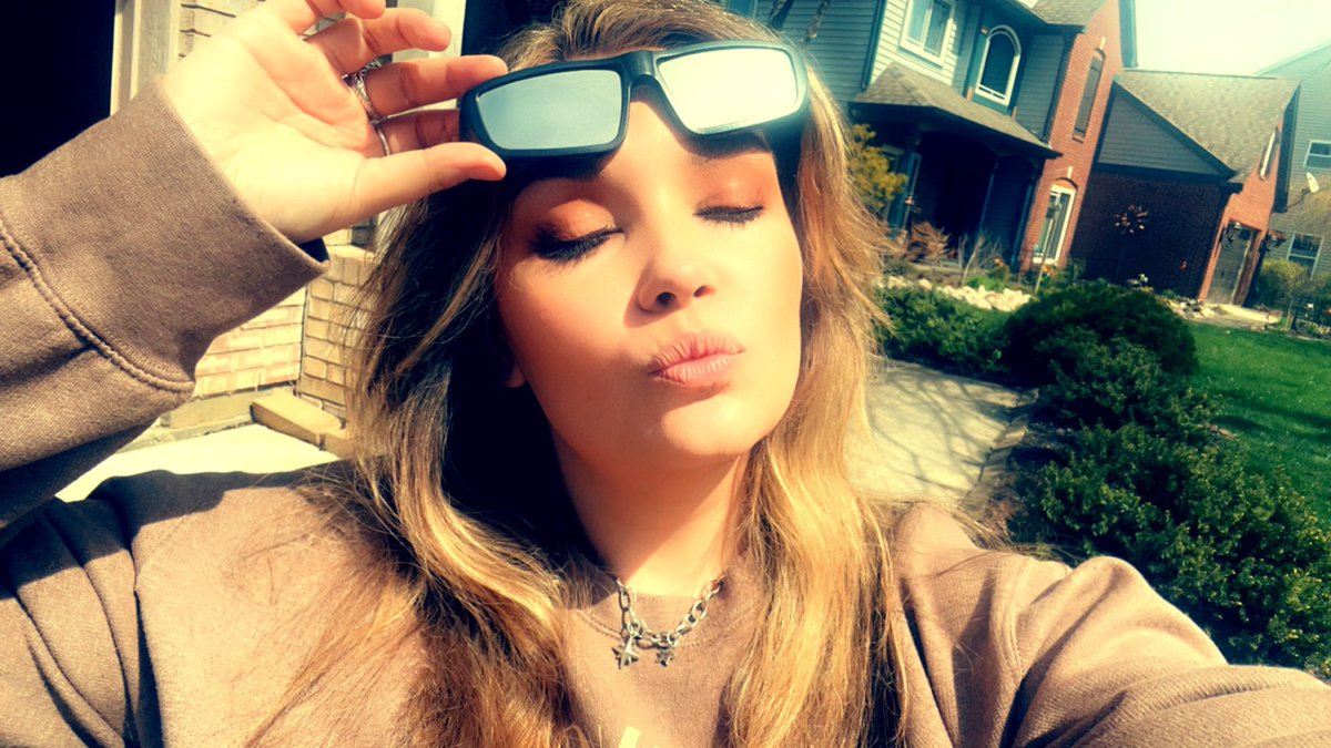 Front row seats for the Solar Eclipse in our driveway ! Who-hooooo ! 😎 #jennifermlottmusic #solareclipse2024 #indianapolis