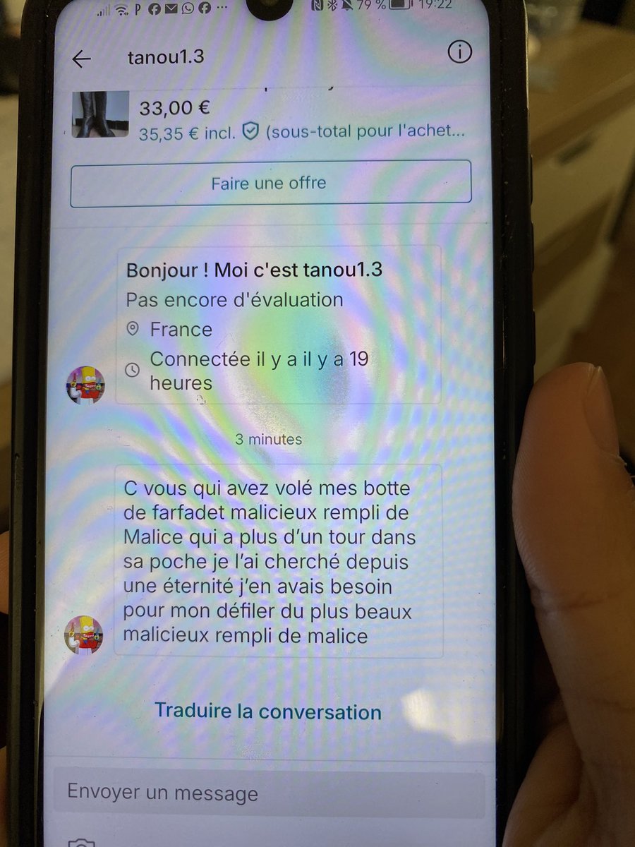 d4lii_'s tweet photo. ma mère qui me montre son vinted https://t.co/9EgByNojFo