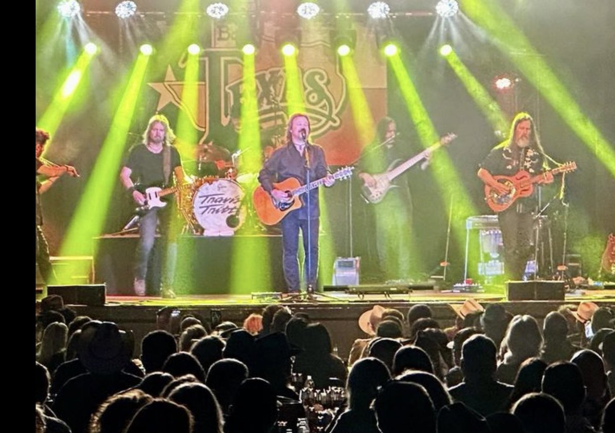 I can’t think of a better way to kick off the 2024 tour with my band! Such a huge outpouring of love this weekend from the crowd in Gonzales, Louisiana for @rockthecountry and a SOLD-OUT show at @BillyBobsTexas. No shows this week! God bless y’all!