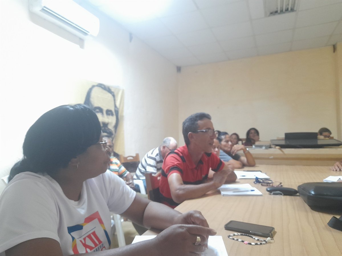 En el núcleo del #PCC de la ANAP provincial en #PinardelRío se evaluó el papel de la militancia en la atención a las prioridades del año 2024. #UnidosXCuba #EstaEsLaRevolución @DiazCanelB @DrRobertoMOjeda @YamileRamosCord