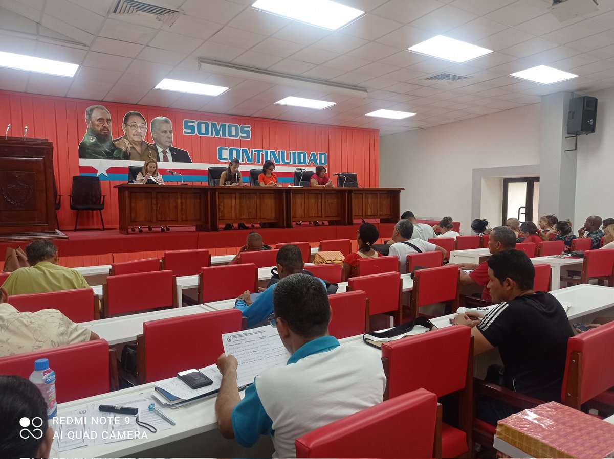 En la tarde de hoy se realiza la reunión de GOPELS de la provincia Granma,con una amplia participación de los sectores,dónde se trazan estrategias encaminadas a mejorar los resultados del programa #CubaPorLaSalud #cubaporlavida