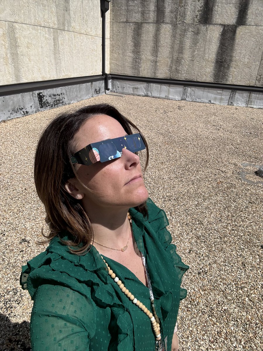 Watching the eclipse from the roof of the district office …. If you’re not also listening to Total Eclipse of the Heart, did it even happen? @AtchisonPublic @doc_nuge #WeAre409