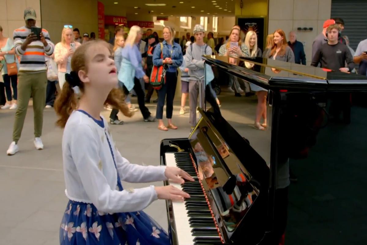 Please help Unique member Lucy win a Bafta! Lucy amazed everyone in the TV show, The Piano. Her mum asked if everyone could please vote for her. Voting closes TOMORROW so vote now! publicvote.bafta.org/po-cruises-mem…