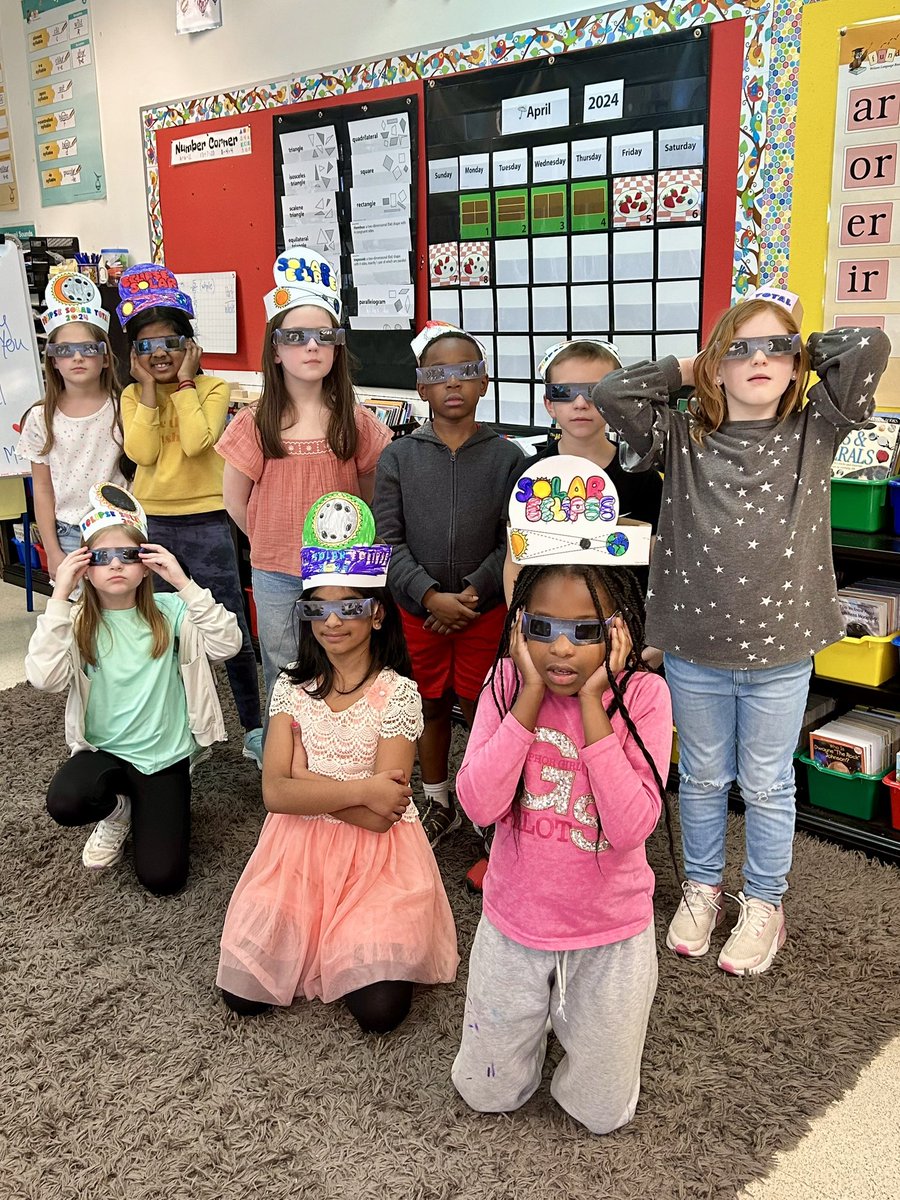 elmstmorsels's tweet image. This crew is ready to be dismissed and see the eclipse! 😎 @elmstmorsels