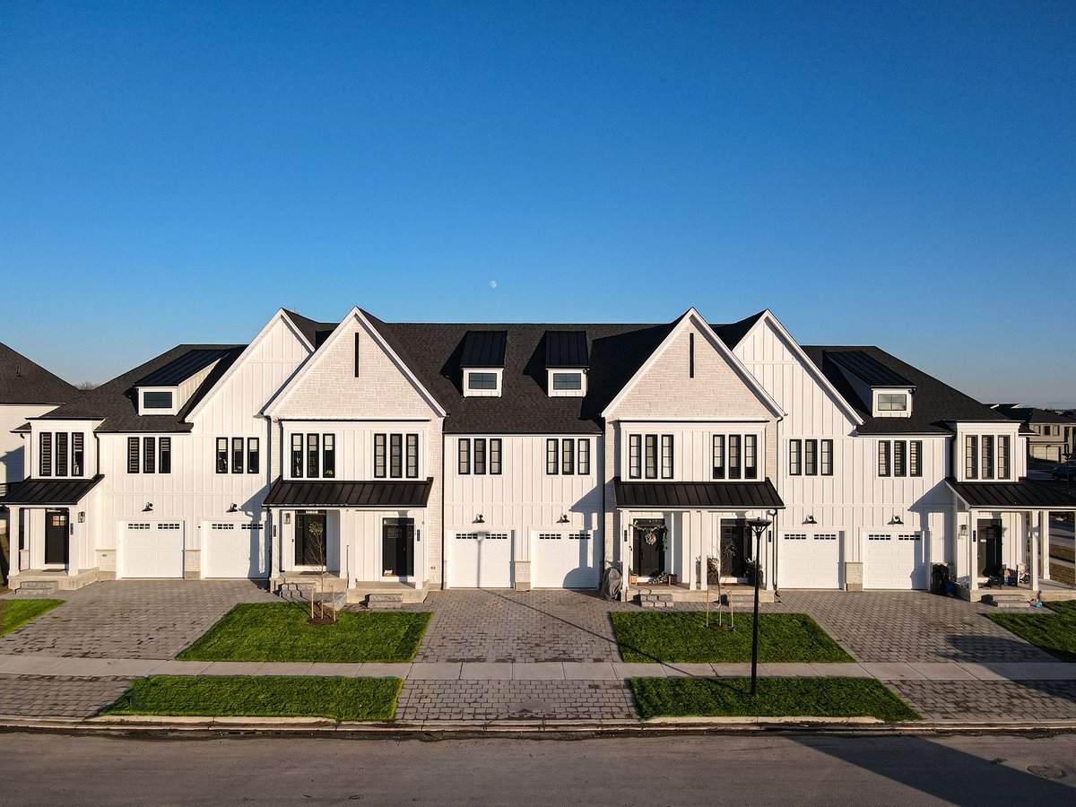 Achieve beautiful [award-winning] results with James Hardie. ✨ This project from Rockmount Homes in the city of London, Ontario, Canada won London Home Builders Association’s “Best New Townhome up to $800,000” in 2023. The timeless board-and-batten look features Hardie® Panel…