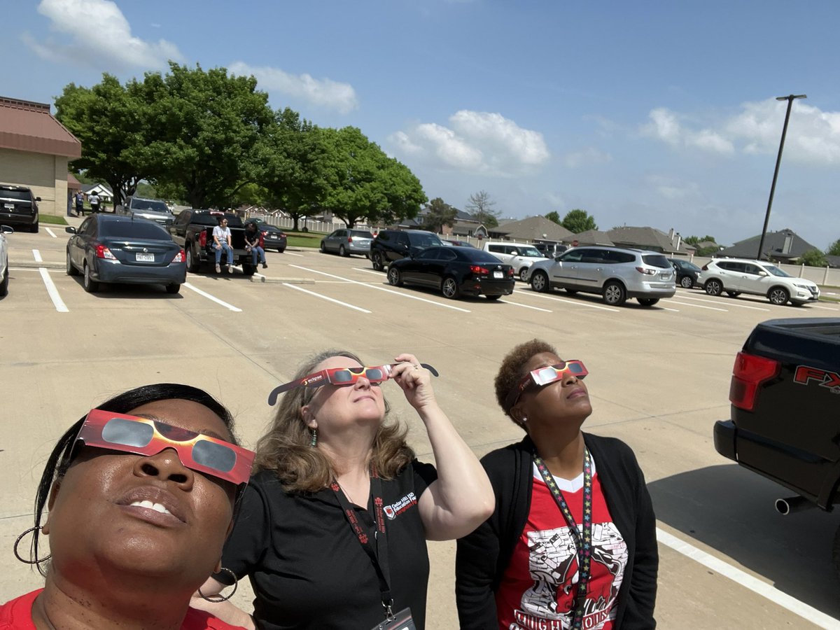 HighPointe_CHISD (@chisdhighpointe) on Twitter photo Solar Eclipse Fun with HPE faculty and staff! What an awesome wonder! <a href="/EdLeaderHK/">EdLeaderHK</a> <a href="/cedarhillisd/">Cedar Hill ISD</a> <a href="/LoweTyesha/">Tyesha Smith Lowe</a> <a href="/JeremyHesse2/">Jeremy Hesse</a> Solar Eclipse Fun with HPE faculty and staff! What an awesome wonder! <a href="/EdLeaderHK/">EdLeaderHK</a> <a href="/cedarhillisd/">Cedar Hill ISD</a> <a href="/LoweTyesha/">Tyesha Smith Lowe</a> <a href="/JeremyHesse2/">Jeremy Hesse</a>