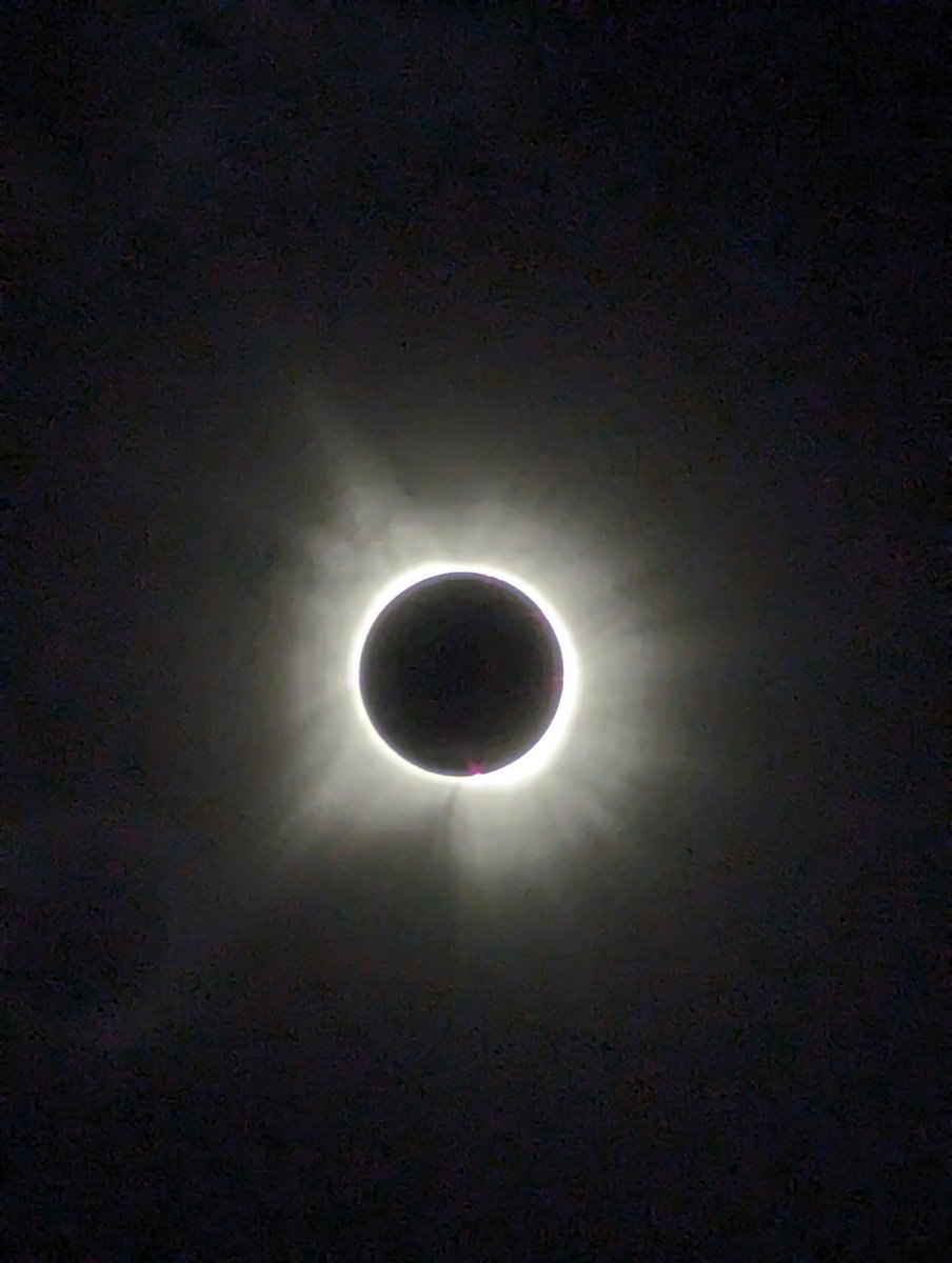 I may not have seen the #Eclipse but my son did from Texas and live streamed it to me. Quickie vid shot of 'the moment'. @MoonHourSocial @StormHour #popastro #LiveForTheStory #Eclipse2024