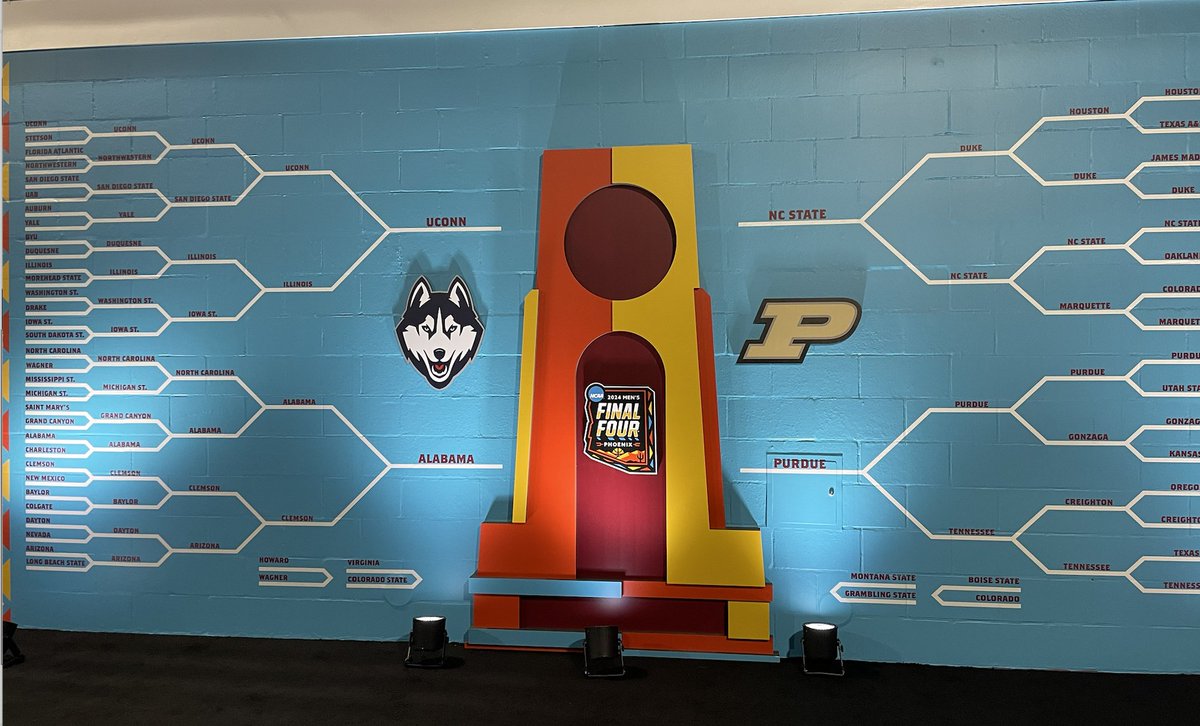 Sec_127's tweet photo. 🏆 The Stage Is Set! 

#S127 #MFinalFour #marchmadness #eventbranding #collegebasketball @mfinalfour @marchmadnessmbb @ncaa  @statefarmstadium @boilerball @uconnmbb https://t.co/4tsXnnnDzT