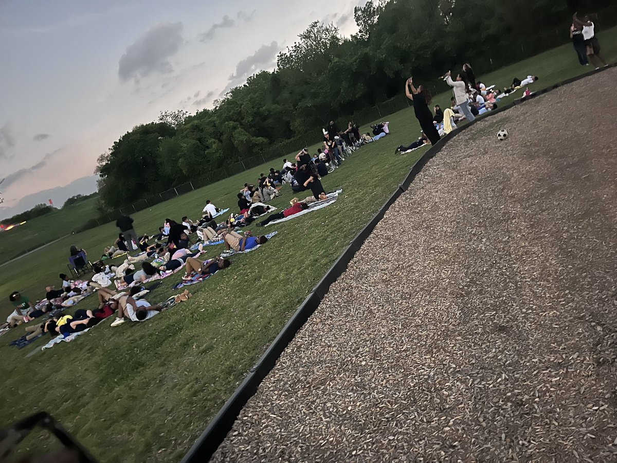 Weiss School of Leadership tweet media