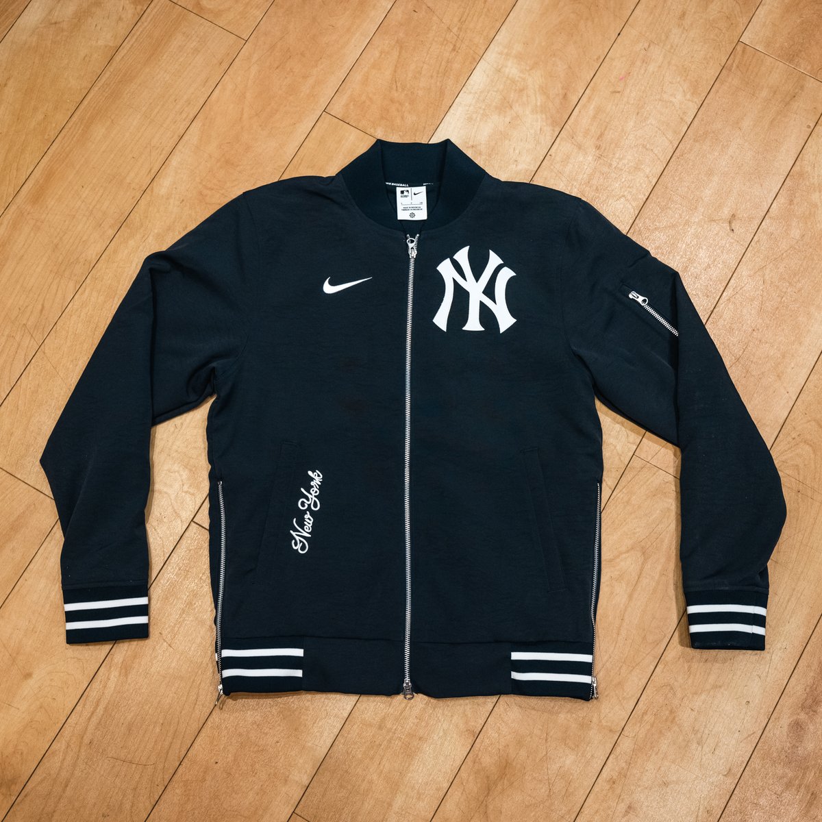 NIKE x MLB New York Yankees スタジャン Make sure you're game day ready with 2024 Authentic Collection