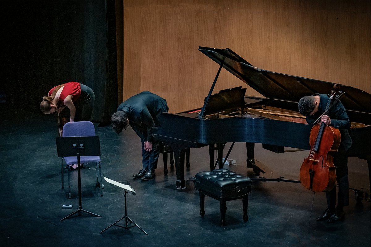 April 6th was epic 🎶✨ We were completely swept away by every moment of the concert. A huge shoutout to our incredible artists: Geneva Lewis, Gabriel Martins, Evren Ozel, and of course, to our fantastic audience. Your energy and love made the night unforgettable.