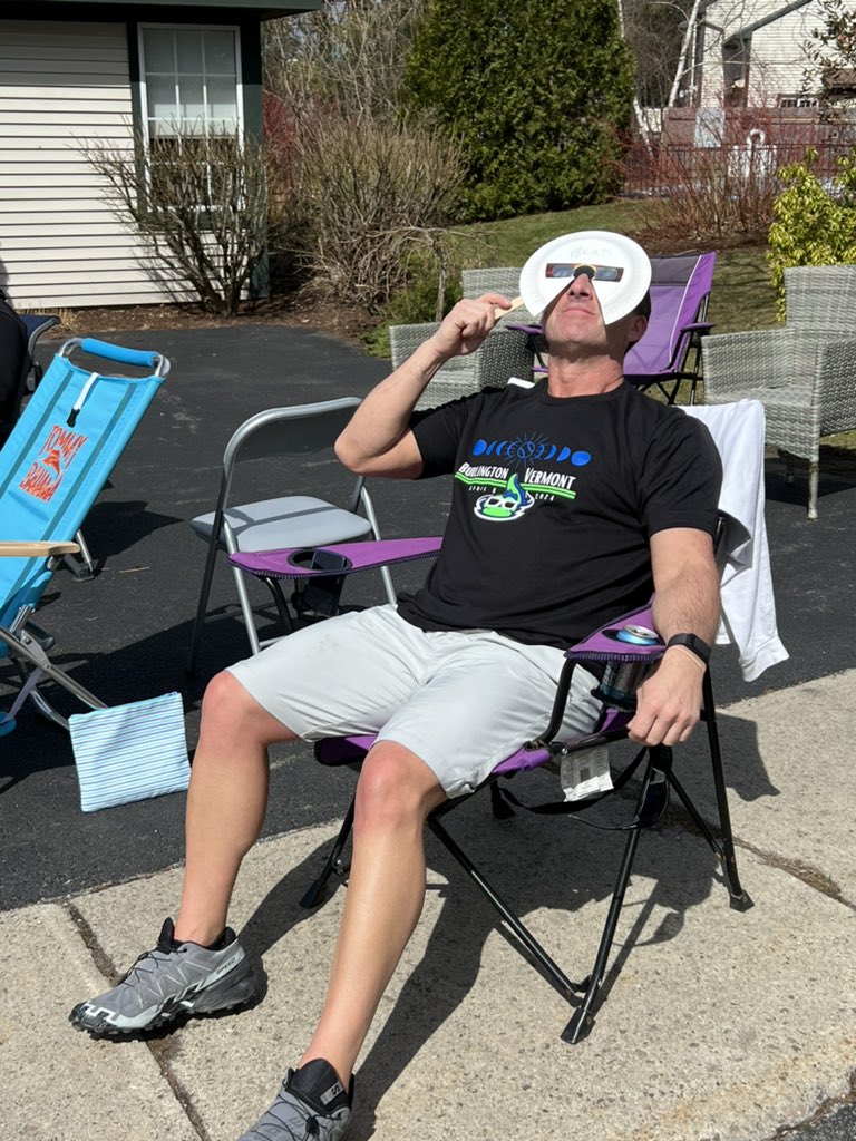 Enjoying the #EclipseSolar2024 with my <a href="/VTLakeMonsters/">Vermont Lake Monsters</a> shirt!!