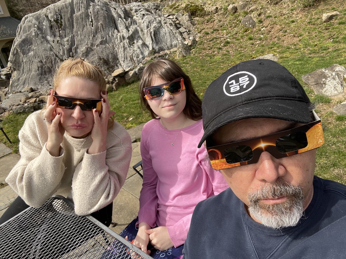 LouDPhillips's tweet image. Ready! It’s happening! #Eclipse24