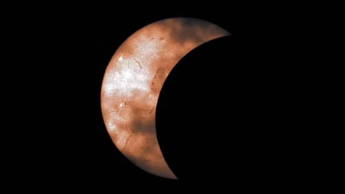 PARALINE_band's tweet image. Here&apos;s to you, living up to your name - cheers to new beginnings, chasing dreams, and reaching for the stars together! We&apos;re incredibly grateful for your support and guidance every step of the way.
#eclipserecords #eclipse2024