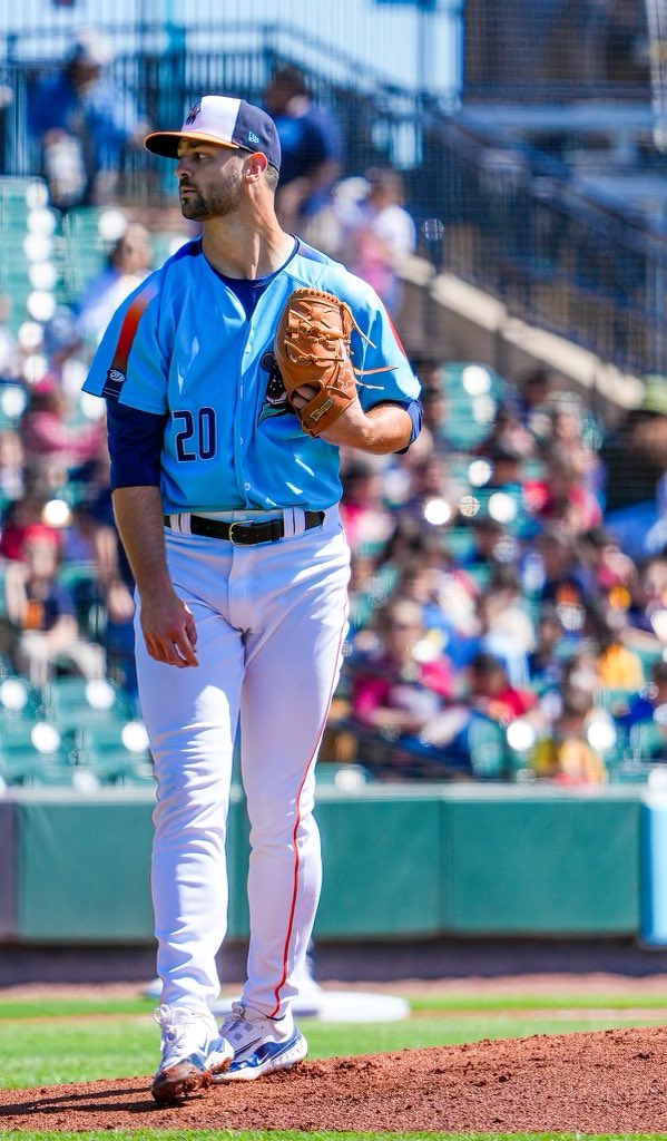 BREAKING: The #Astros are calling up RHP Blair Henley, who will start tonight in place of LHP Framber Valdez, multiple sources tell KPRC 2.

Henley, a 2019 7th round pick out of Texas, will make his major league debut.