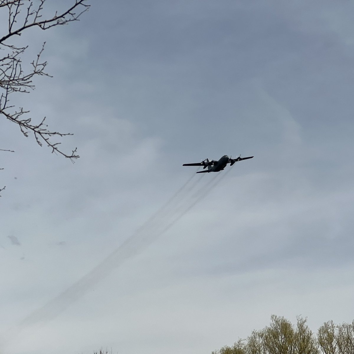 ginthegin's tweet image. #Eclipse24  &amp;amp; C130-Flyover