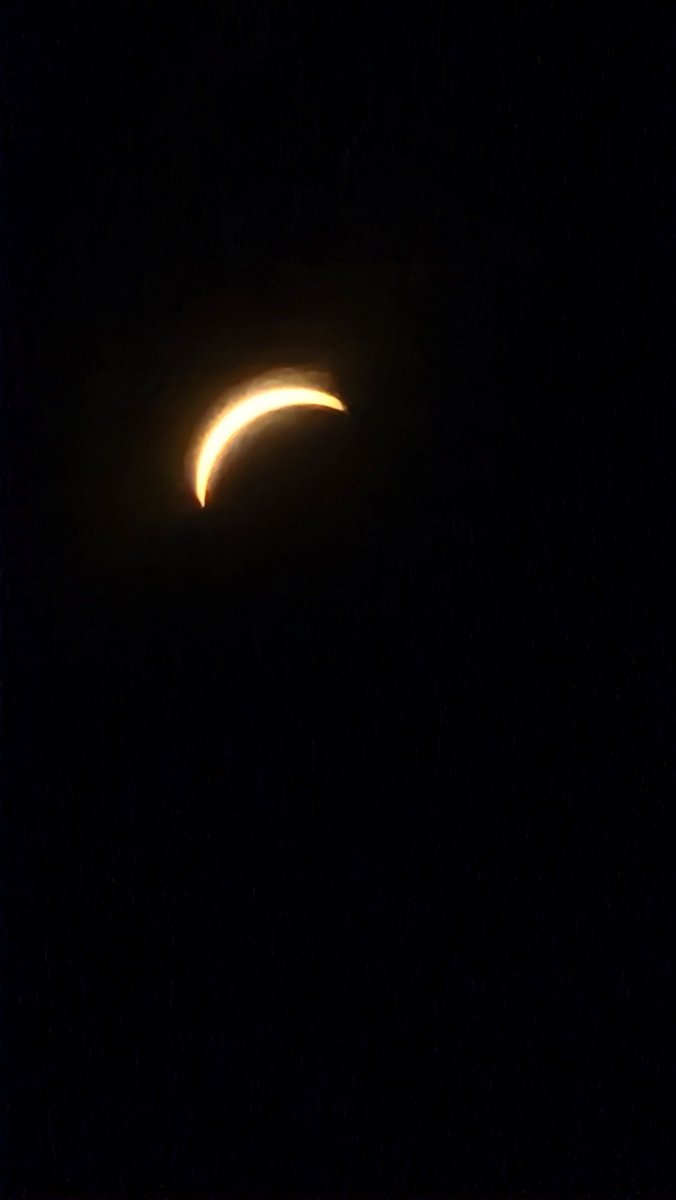 santose462's tweet photo. Awesome to experience this eclipse -  Dallas, TX!!!

#Eclipse2024 #DallasTX https://t.co/sa5tlrzLJ5