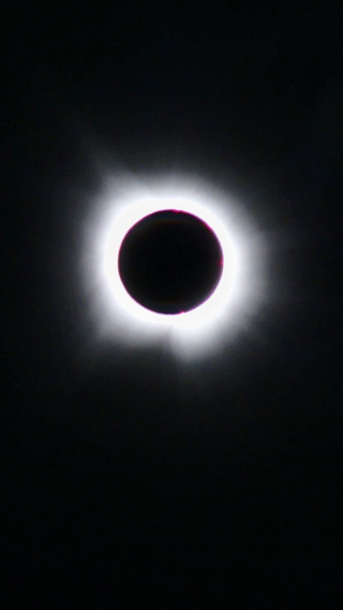 santose462's tweet photo. Awesome to experience this eclipse -  Dallas, TX!!!

#Eclipse2024 #DallasTX https://t.co/sa5tlrzLJ5