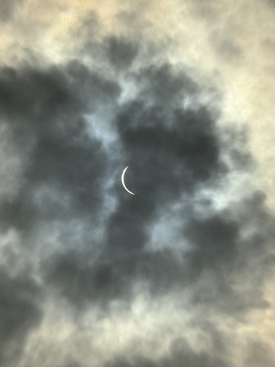 tgkody's tweet image. 🌝🌚 Solar Eclipse!!