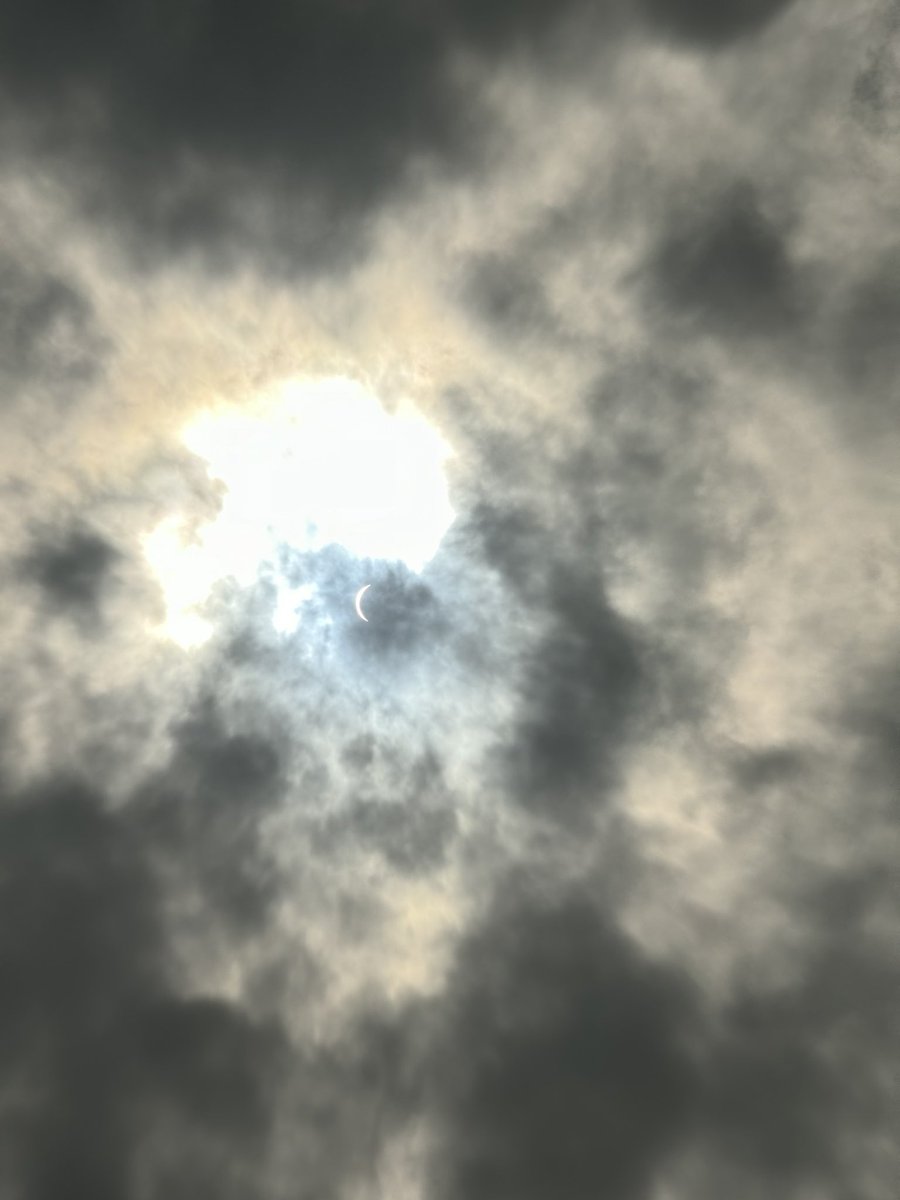 tgkody's tweet image. 🌝🌚 Solar Eclipse!!