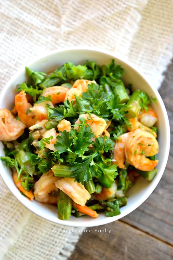 Shrimp And Asparagus Skillet Recipe @graciouspantry thegraciouspantry.com/clean-eating-s… #NoAddedGluten #LowCarb #NoAddedDairy #Seafood #LowSodium #Mealsforor #PaleoRecipes #SugarFreeRecipes #NoAddedEggs