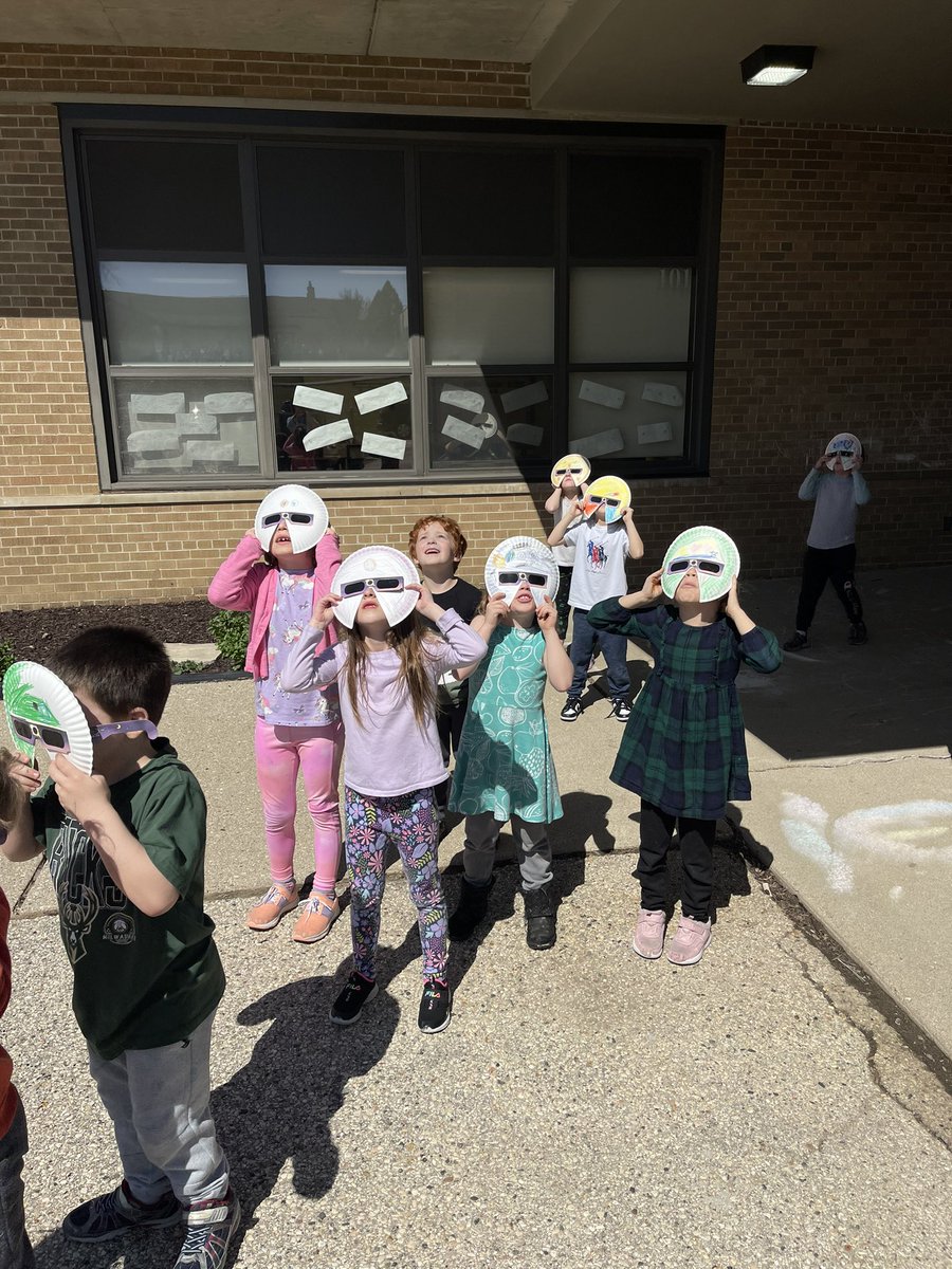 rachel boario tweet media