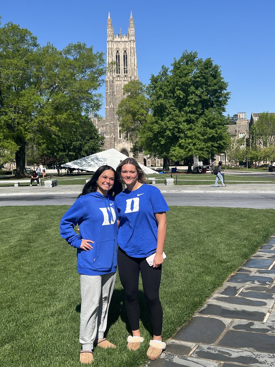 Went to the elite camp yesterday ⁦@DukeSOFTBALL⁩ and stayed an extra day to tour the campus! What an awesome weekend🖤💙⁦⁦@DukeCoachYoung⁩ ⁦@oliviaadyan⁩ ⁦@BJonesDukeSB⁩ ⁦@Taylor_Wike_⁩ ⁦@dewitt2026⁩ ⁦@IowaPremierFP⁩