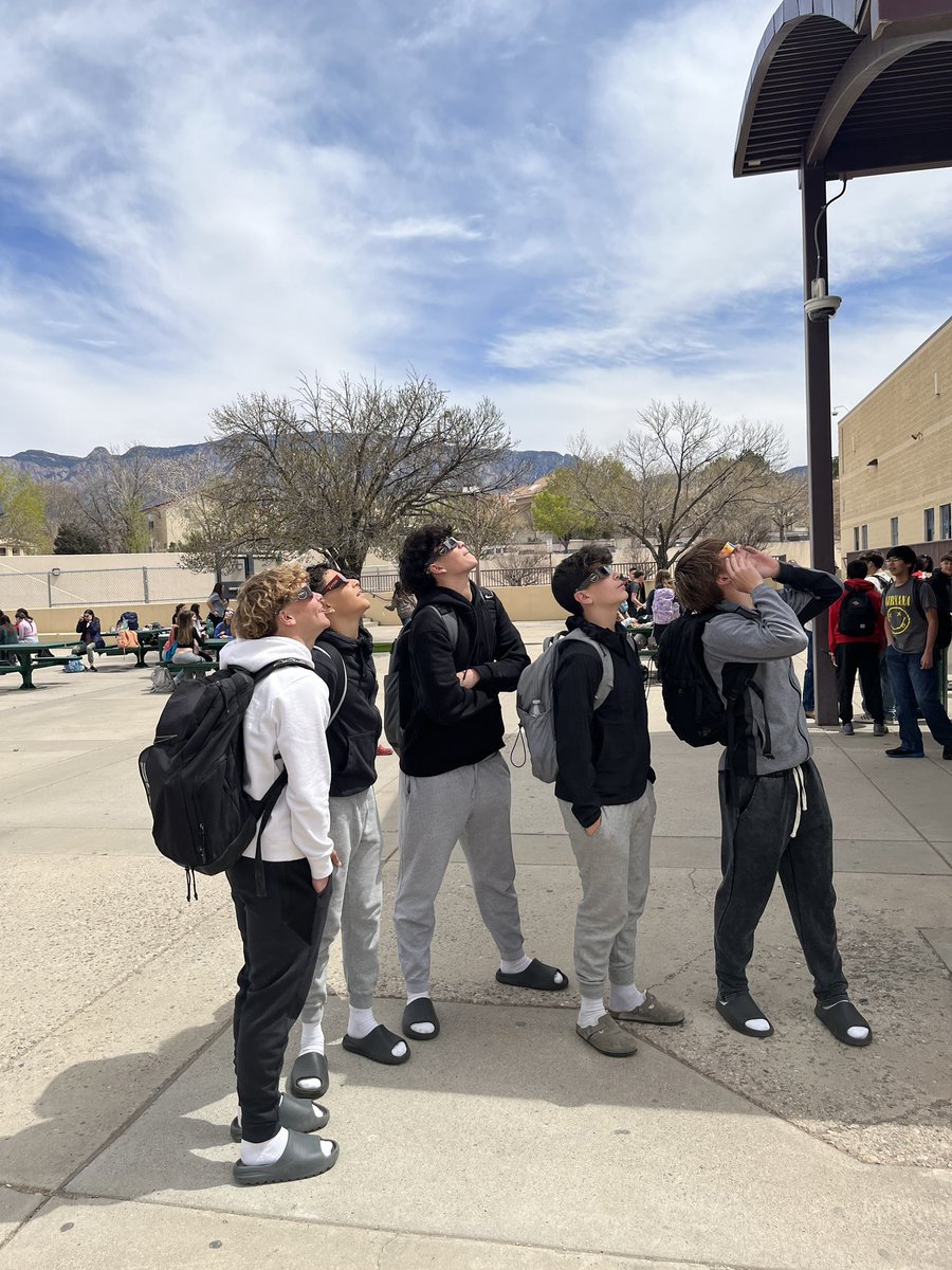 🌖 Students enjoyed safely viewing the eclipse today 🌖<a href="/JoJoGrano/">JoJo Grano</a> @APSMidSchools <a href="/ABQschools/">Albuquerque Public Schools</a> <a href="/Chris_APSMS/">Chris Sanchez</a>