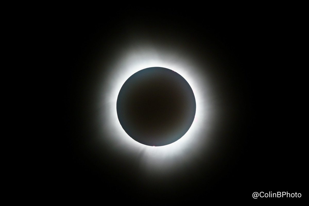 Here's the total eclipse of Lebanon, Indiana! What a wild and beautiful sight. #SolarEclipse24