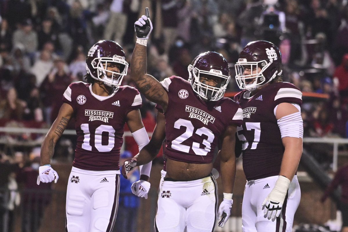 #AGTG I am Extremely blessed to receive an offer from Mississippi State university!! #39 @HailStateFB @HailStatePlus @Coach_Leb @SwickONE8 @CoachBeck56 @CollinsHillFB @coachdt48 @SWiltfong_ @JeremyO_Johnson @ChadSimmons_ @RivalsFriedman @adamgorney
