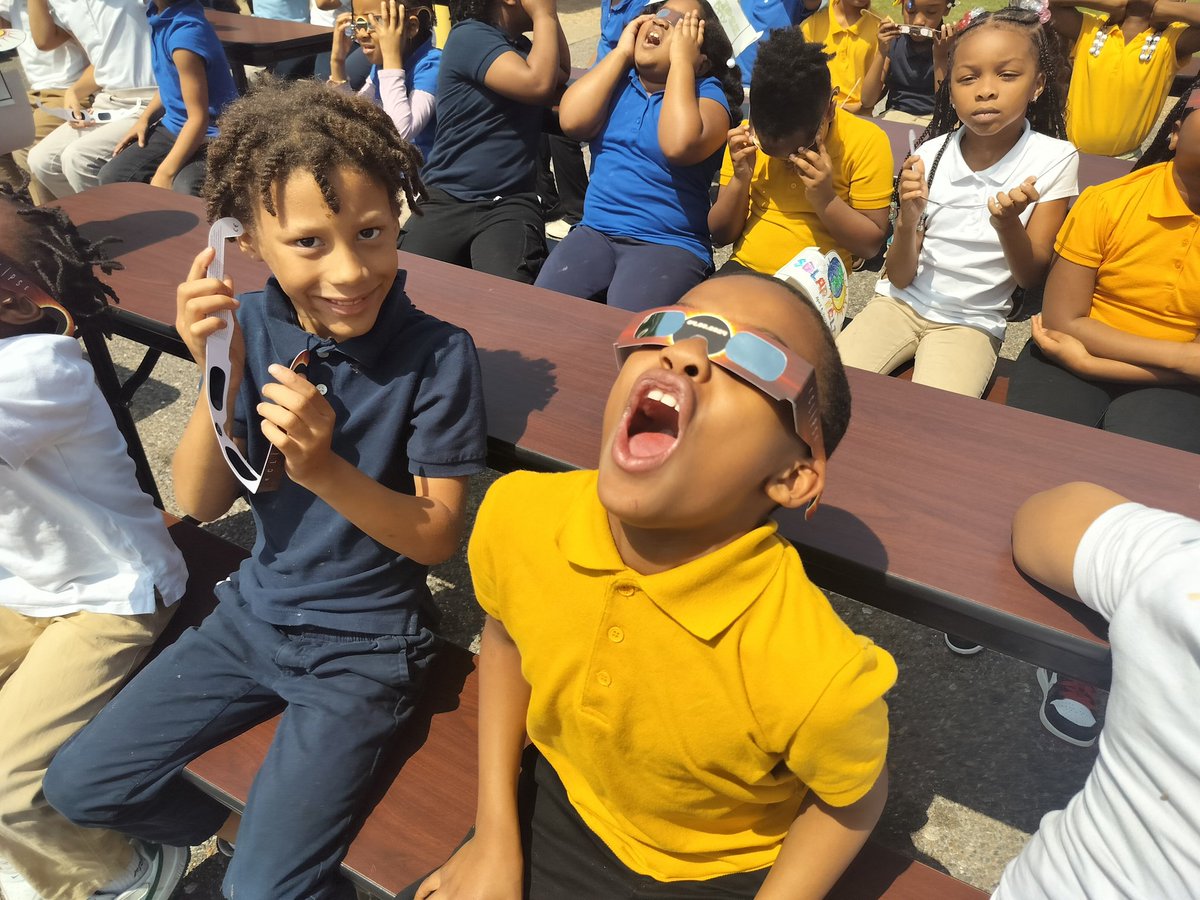 Tommy Elliott- STEMulating the Future tweet media