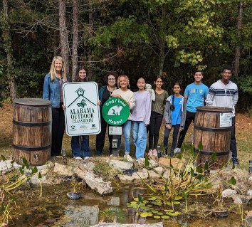 In Hoover, AL, the @HooverHighBucs work to protect the Cahaba River watershed and engage in citizen science in their Alabama Wildlife Federation certified outdoor classroom. @AlabamaAchieves