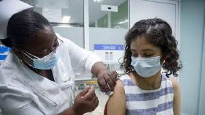 The country devotes efforts and resources to the development and consolidation of the National Health System. It is characterized by the principles of universality, free of charge, accessibility, with scope for all and also with an internationalist conception. 
#Cuba