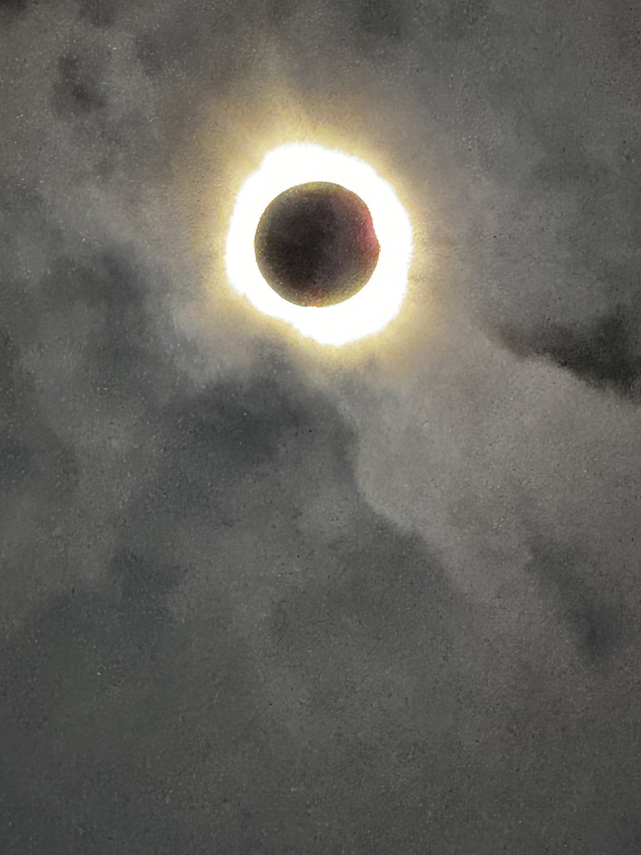 RedLatimer's tweet image. #Eclipse2024
