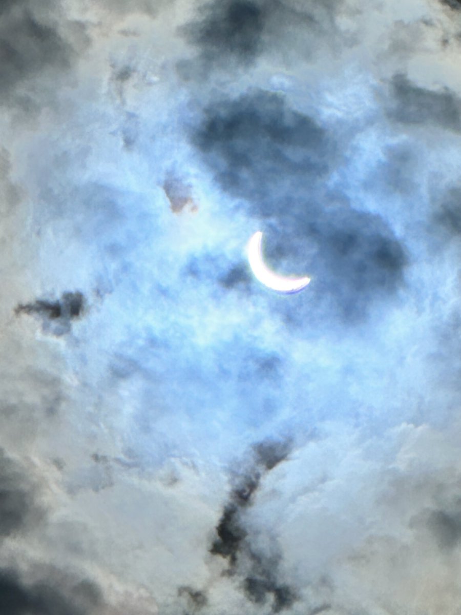 #SolarEclipse2024 #LoudounCounty #Virginia 😎🌘