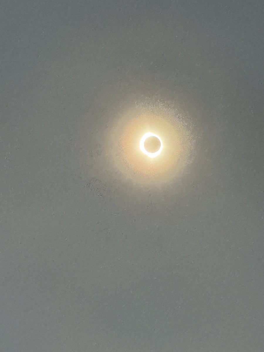 Incredible…once in a lifetime experience! ECLIPSE IN THE PATH OF TOTALITY!!! Well played solar system…VERY well played!!!