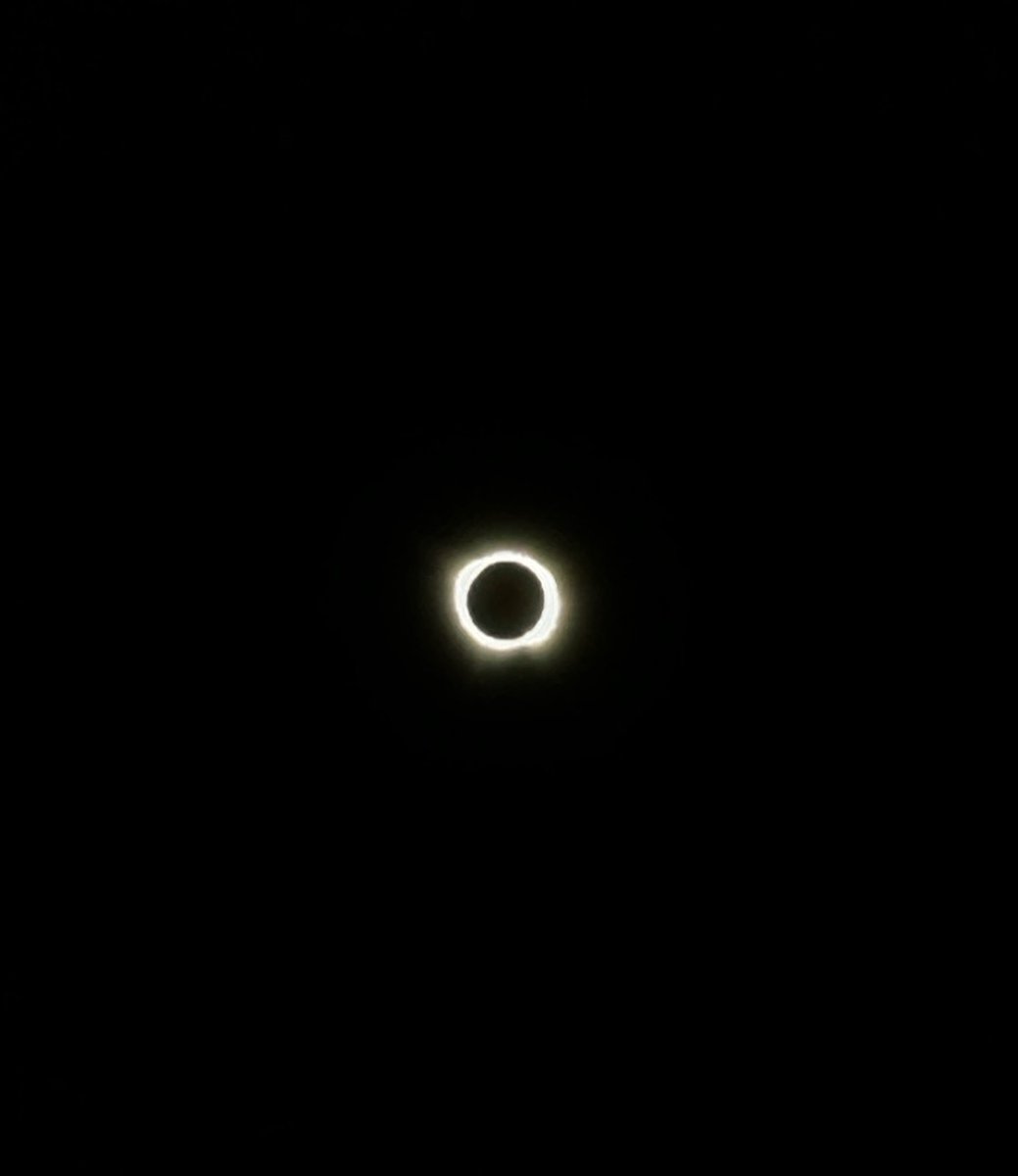 MrsBroviakClass's tweet photo. Thanks @NobSchools for the glasses that allowed me to watch today's solar eclipse. It was amazing! https://t.co/iZy3k8jLiu