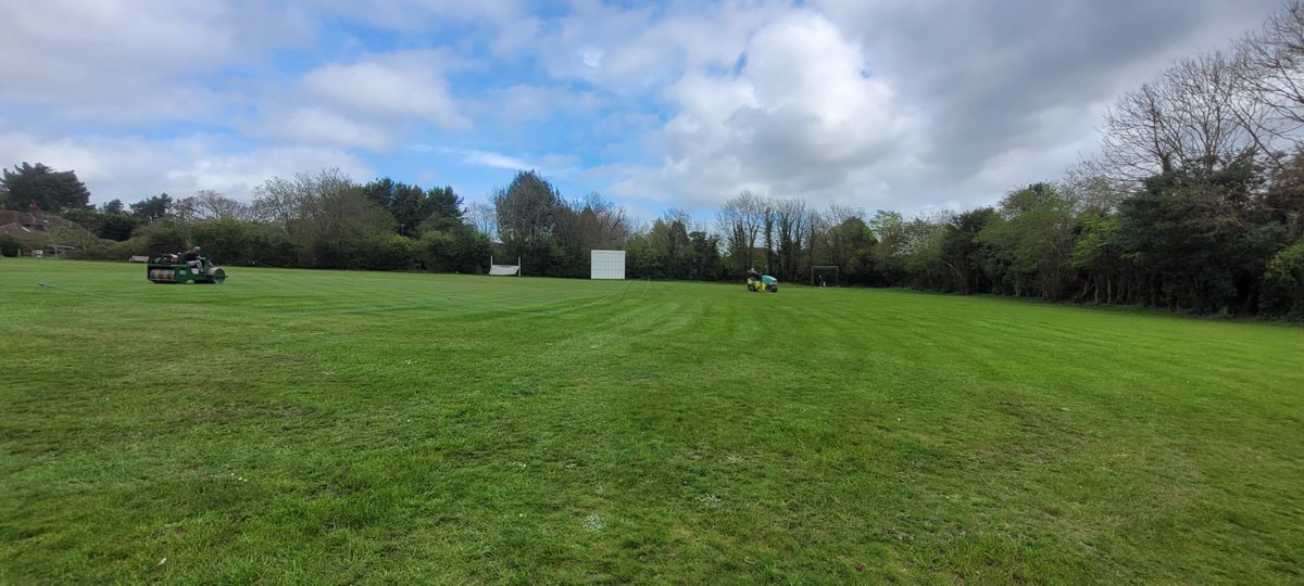 Our pre season rolling got completed this weekend. We are on track for the start of the season, even with all the bad weather that’s been about. Big thanks to all our volunteers that helped and special shout to our groundsman @ringer323 #AHEADOFTHEGAME #KGCC @chilternscricke 🏏❤️