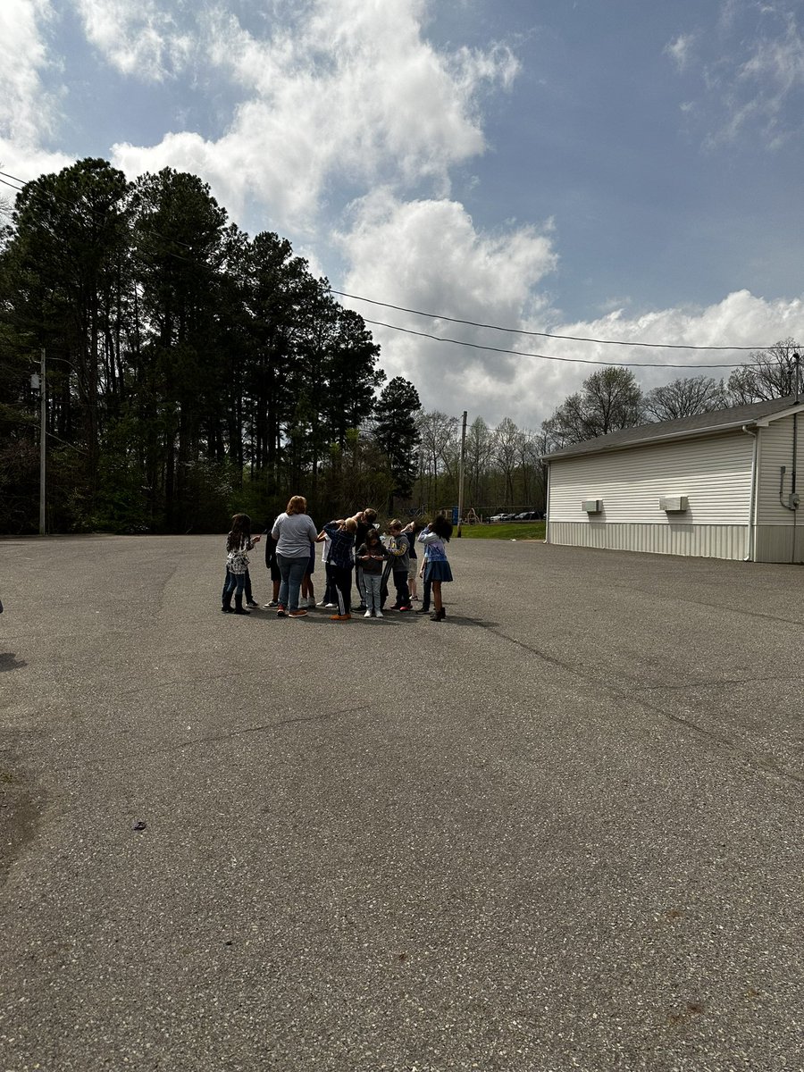 Eclipse Day fun at Dickson Elementary 🌒