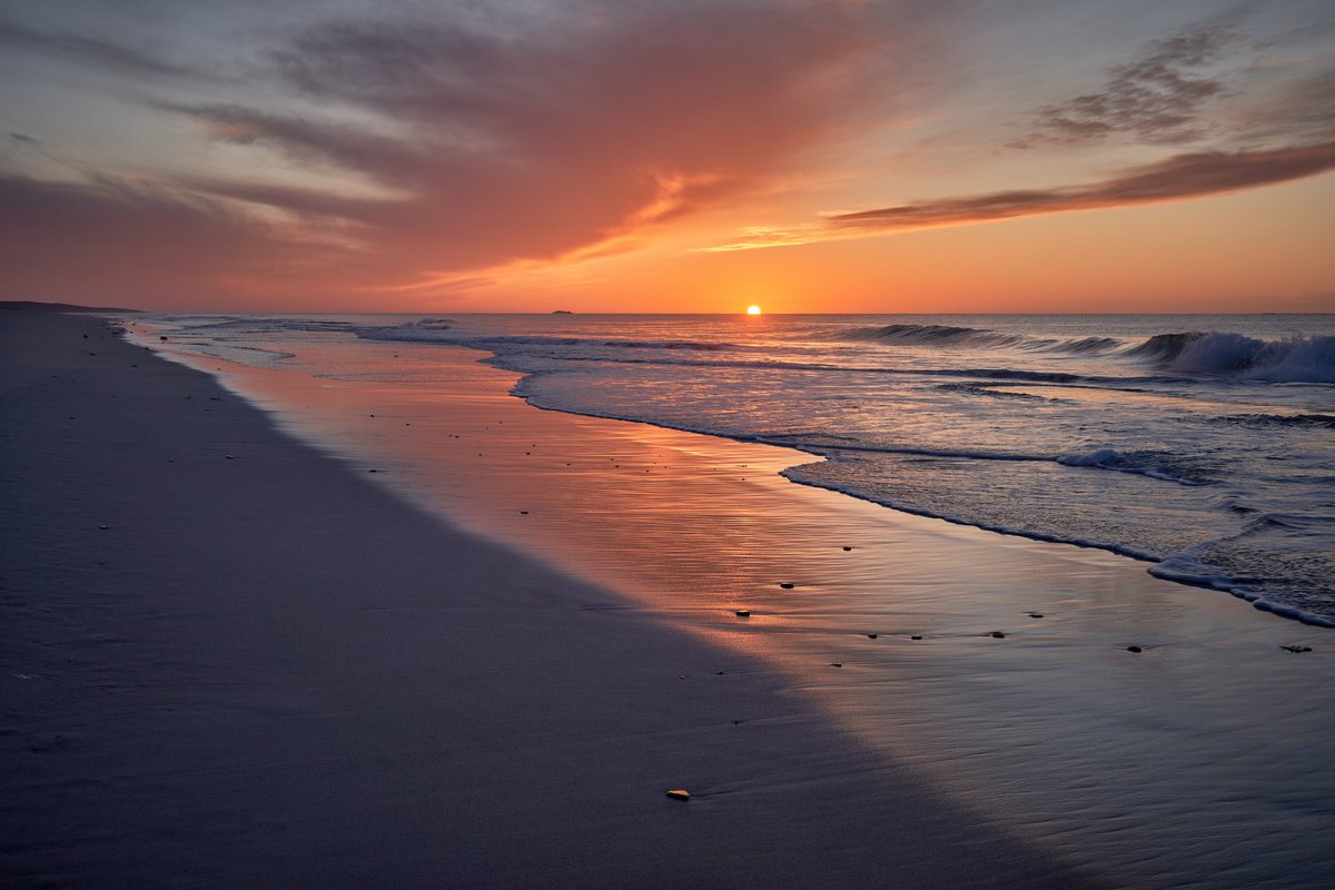 Hebridean sunsets are the best. Traigh Iar (west beach) on Berneray a few days ago looking majestic. 📷 Craig Cameron