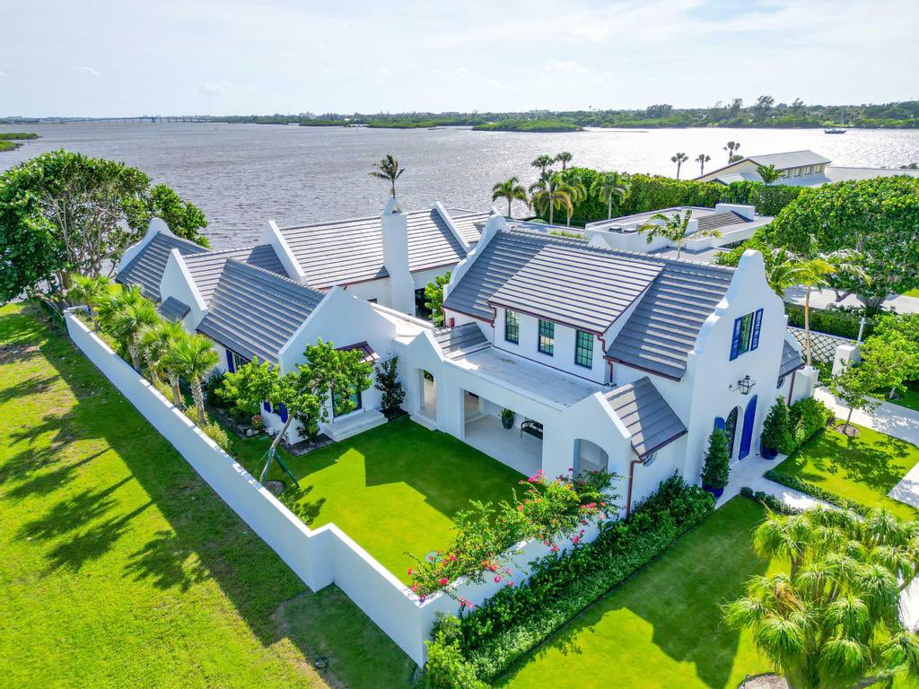 Picturesque Dutch Colonial 🦋 $19,790,000

Listed by Ashley McIntosh & Christopher Leavitt at #DouglasElliman.

Learn more here: elliman.com/RX-10944129

#EllimanFlorida #TheNextMoveIsYours
#FloridaRealEstate #LuxuryRealEstate #LuxuryListings #PalmBeach #PalmBeachHomes